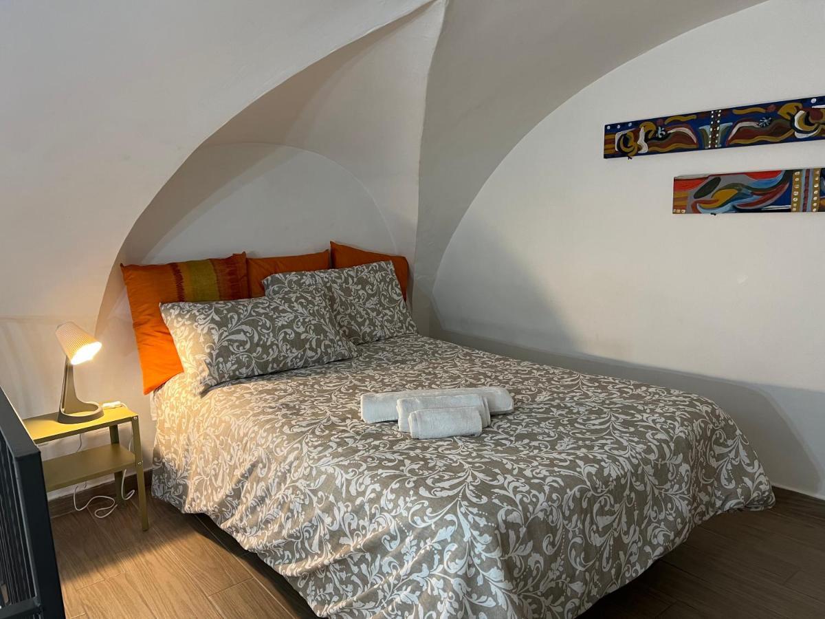 Due Passi Dal Centro Apartment Catania Ngoại thất bức ảnh