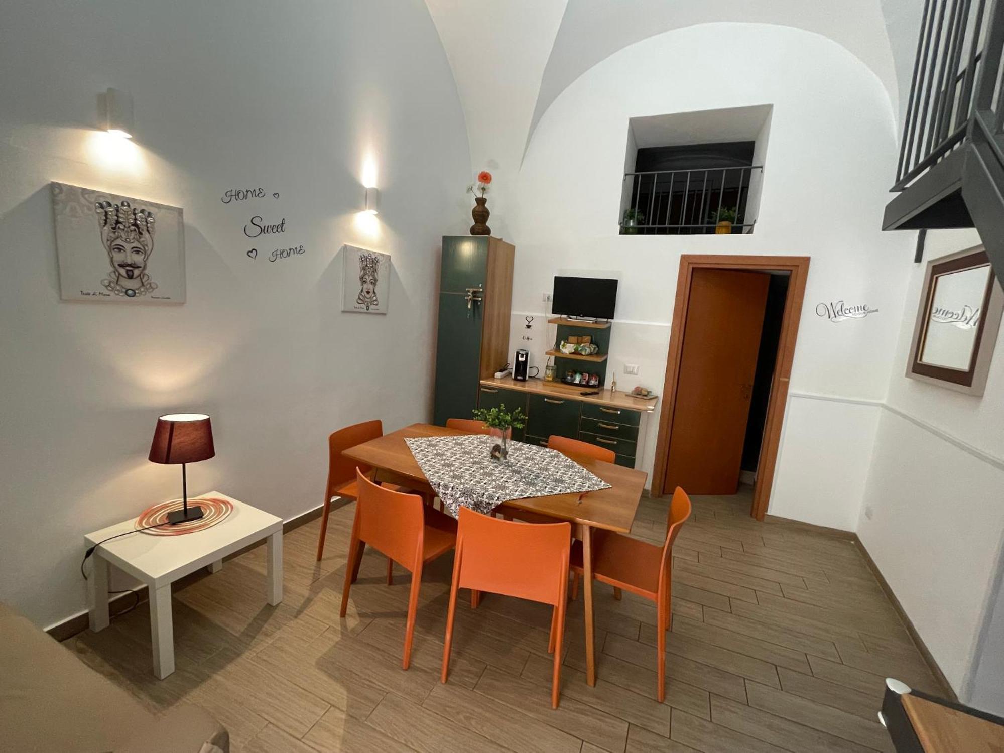 Due Passi Dal Centro Apartment Catania Ngoại thất bức ảnh