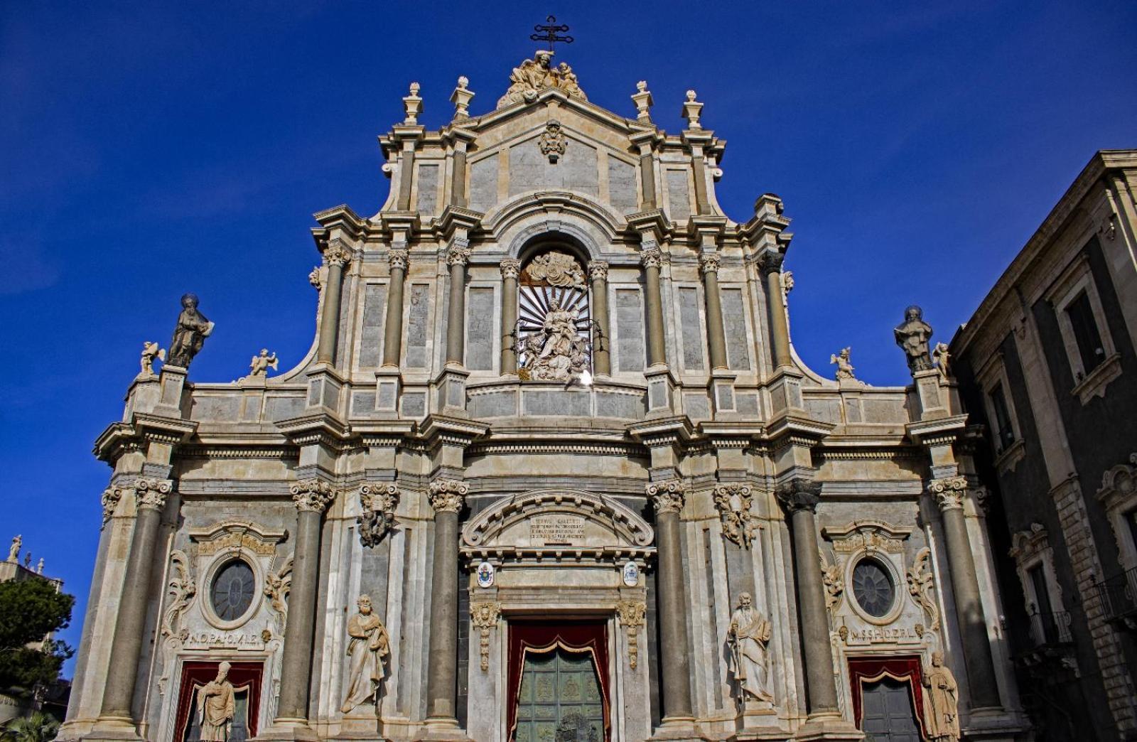Due Passi Dal Centro Apartment Catania Ngoại thất bức ảnh